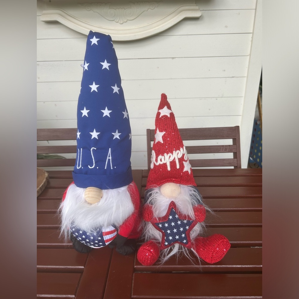 Rae Dunn large patriotic gnome & extra generic gnome